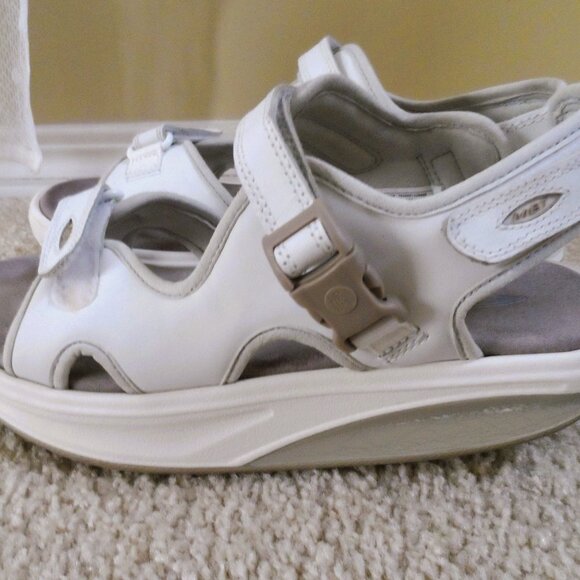 Mbt Kisumu White Sandals - 9/9.5 - Picture 1 of 11